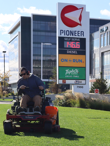 commercial-landscaping-company-greater-toronto-2